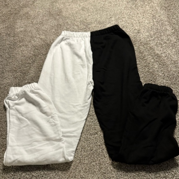 🤍 Adika Black and White Sweatpants 🤍 - Picture 2 of 4